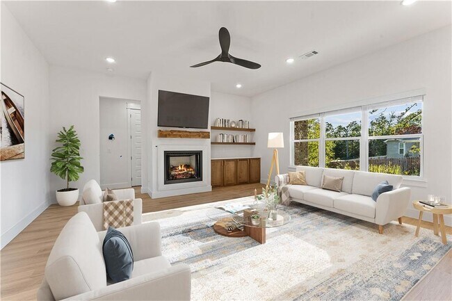 Building Photo - 2 Kolman Ln