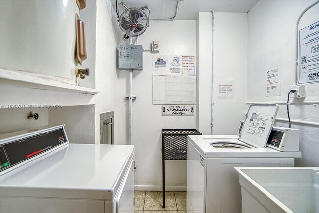 Building Photo - 1833 S Ocean Dr