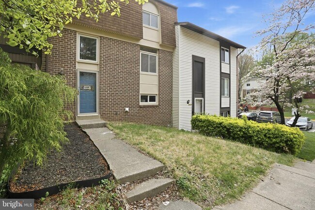 Building Photo - 2916 Cantania Pl