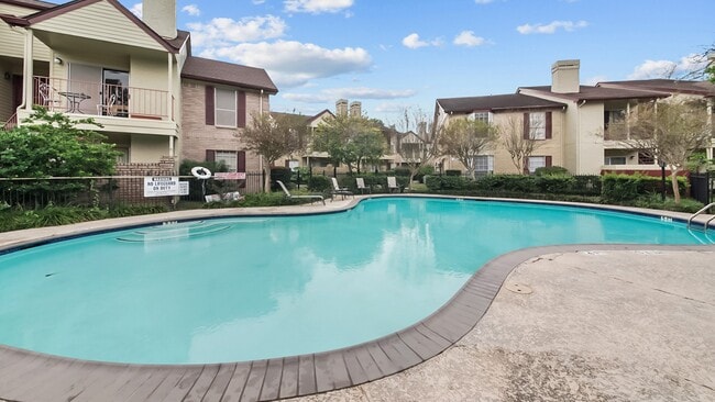 Building Photo - 2120 El Paseo St