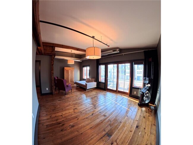 Building Photo - 312 3rd St