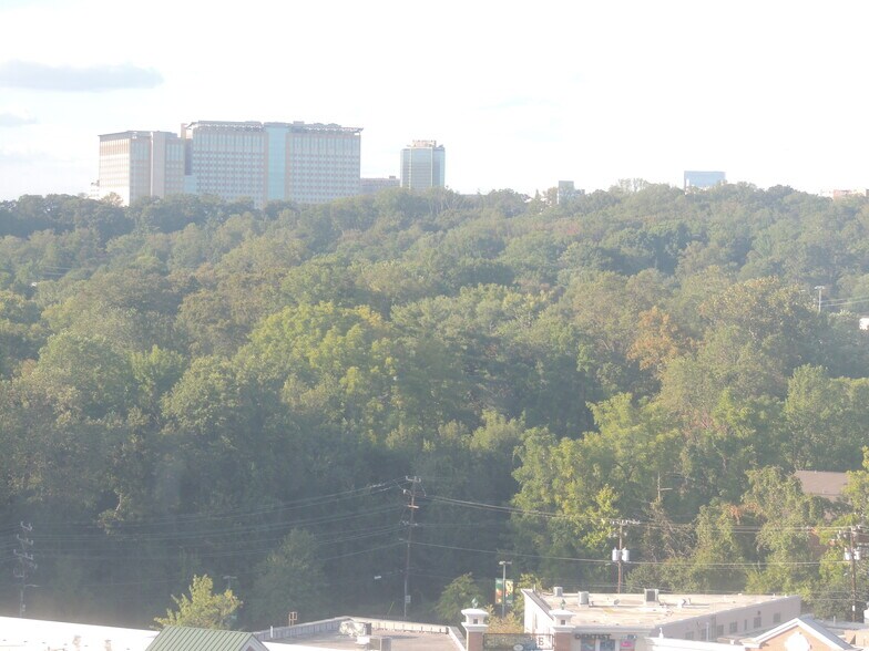 Building Photo - 4600 Duke St