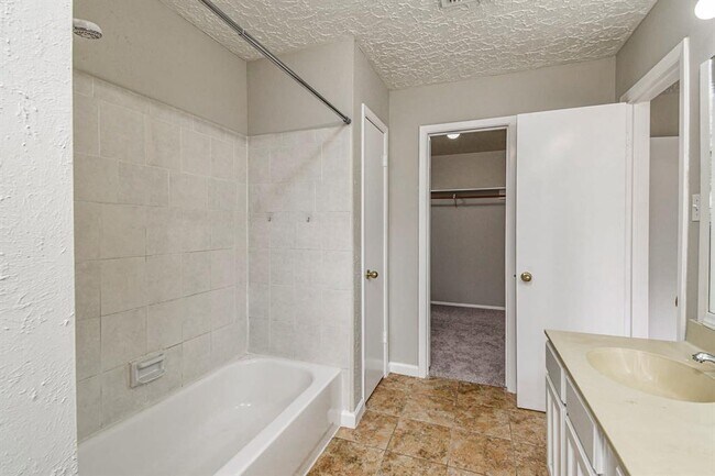 Building Photo - 21510 Slippery Creek Ln