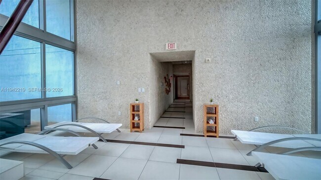 Building Photo - 92 SW 3rd St