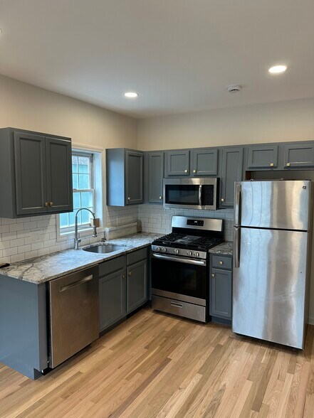 Kitchen - 10 Henry St