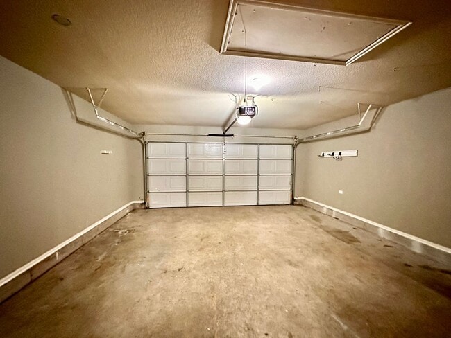 Building Photo - 3 Bedroom brick home in Del City