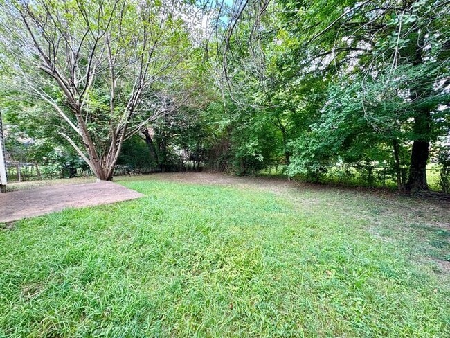 Building Photo - 4080 Meadow Creek Rd