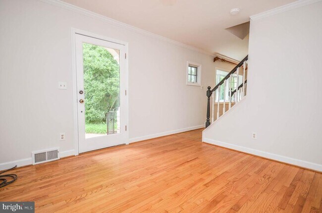 Building Photo - 7026 Elizabeth Dr