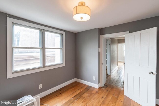 Building Photo - 1221 Marlborough St