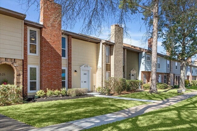 Building Photo - 1525 Bonanza Rd