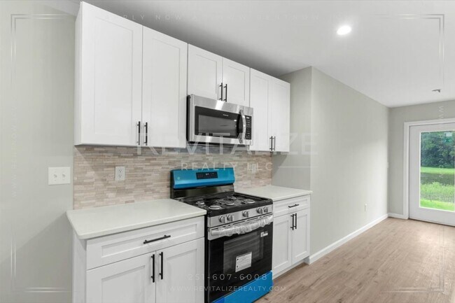 Building Photo - Luxury New Construction in Loxley with Lak...