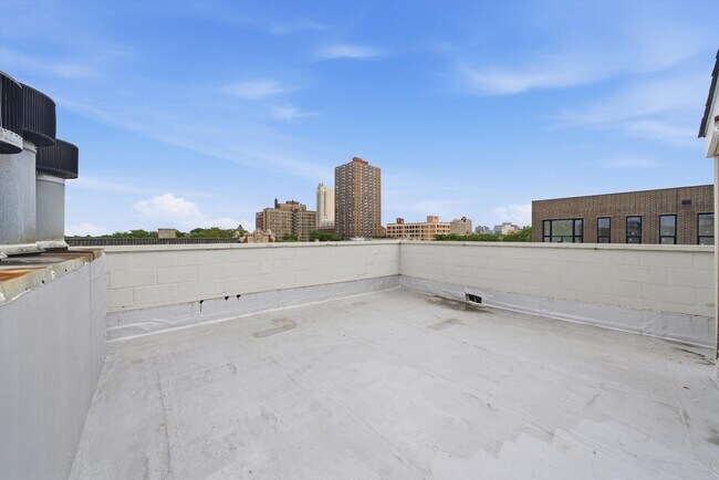Building Photo - 5302 N Winthrop Ave