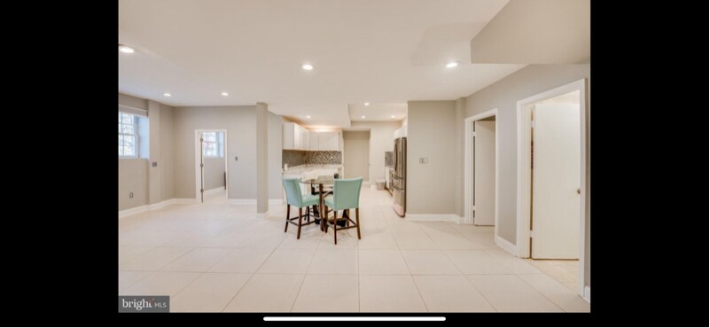 Building Photo - 7320 Bradley Blvd