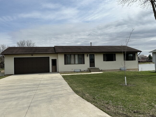 Building Photo - 2427 Mallard Dr