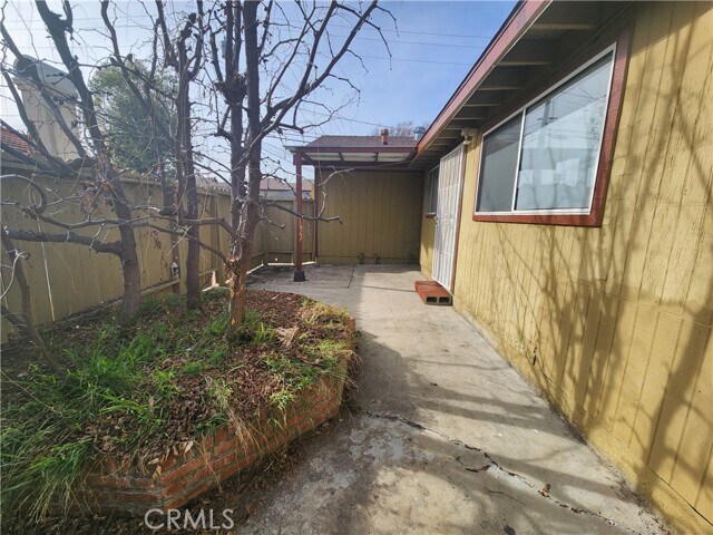 Building Photo - 5516 Sultana Ave