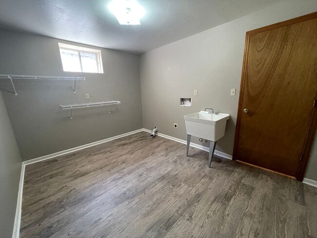 Building Photo - 4425 Hollyhock St