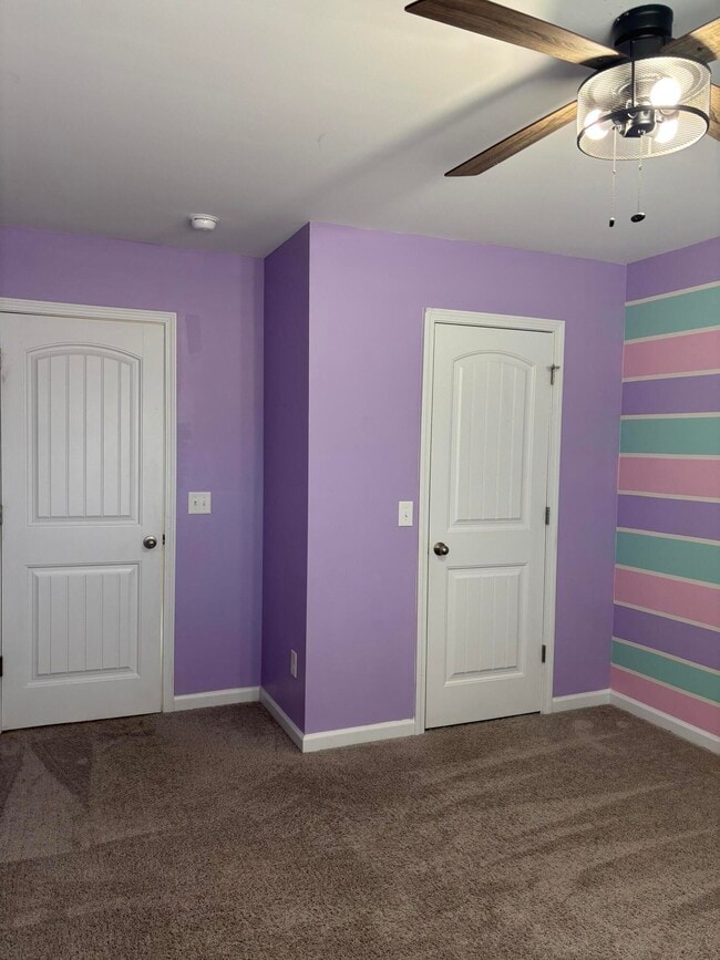 Building Photo - 335 Niblick Dr