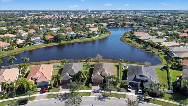 Building Photo - 12115 SW Bennington Cir