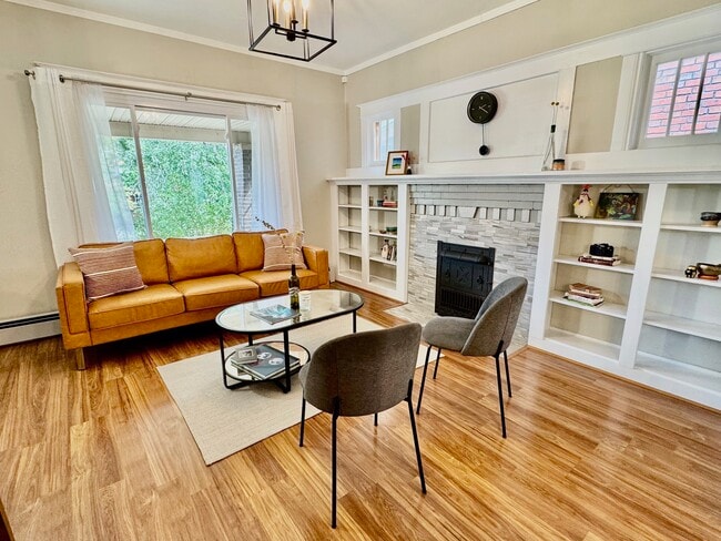 Primary Photo - 2965 Grove St