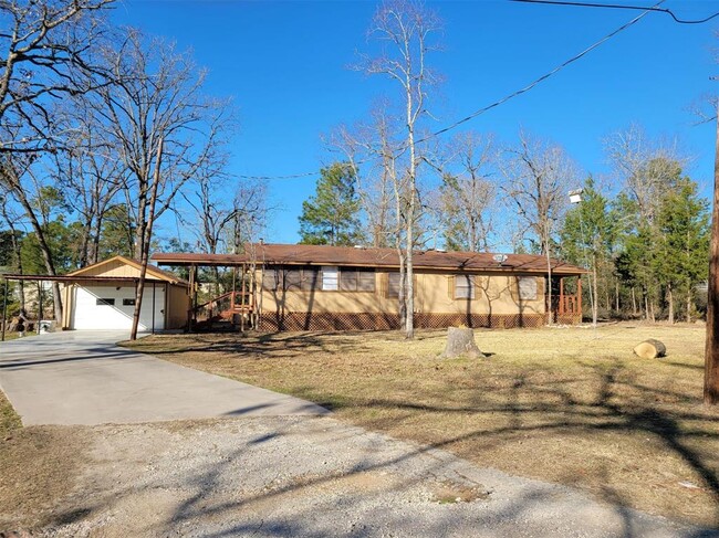 Building Photo - 234 E Yaupon Oak