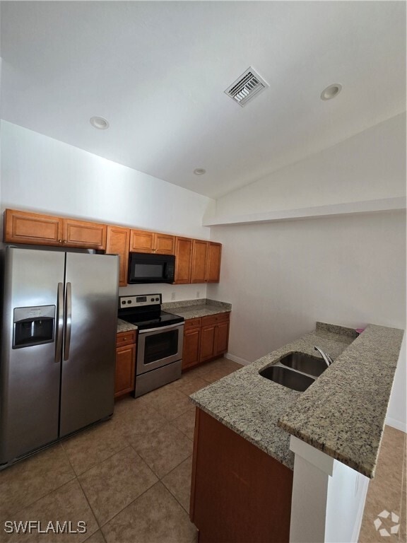 Building Photo - 3820 SW 16th Pl