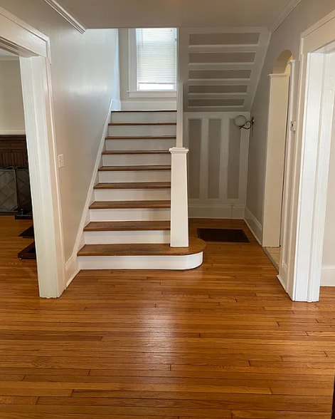 Building Photo - 860 Lancaster Ave