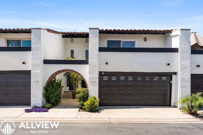 Building Photo - Coastal San Clemente Townhome with Brand New Flooring – Steps to the Beach!
