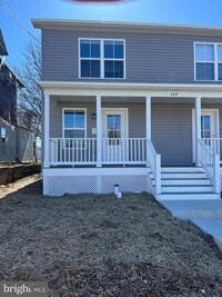 Building Photo - 409 5th St