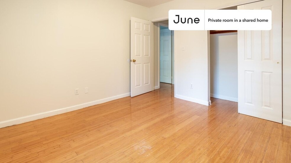 Building Photo - Room in Shared 4 bed/2 bath home