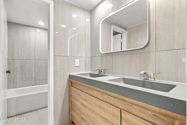 Building Photo - 7703 Las Palmas Way