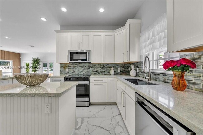 Building Photo - 1700 Cleveland Rd