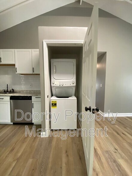 Building Photo - 1119 Pierce St