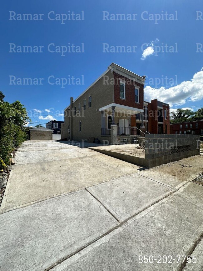 Building Photo - 1442 Princess Ave