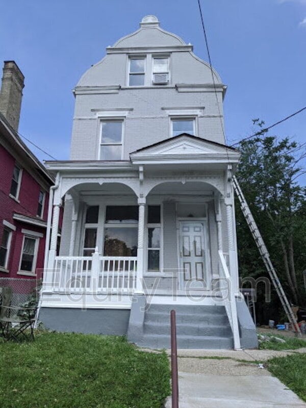 Building Photo - 3318 Graydon Ave