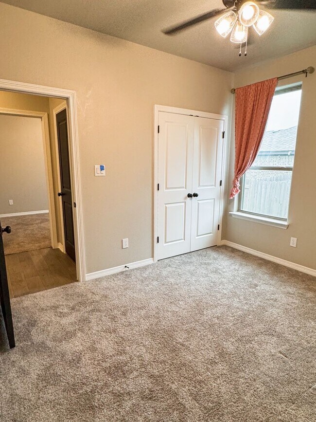 Building Photo - Gorgeous Home in Troy, Texas