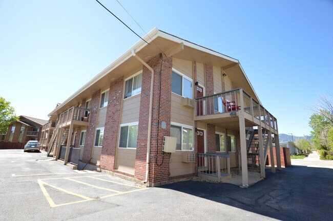 Building Photo - 4955 Moorhead Ave