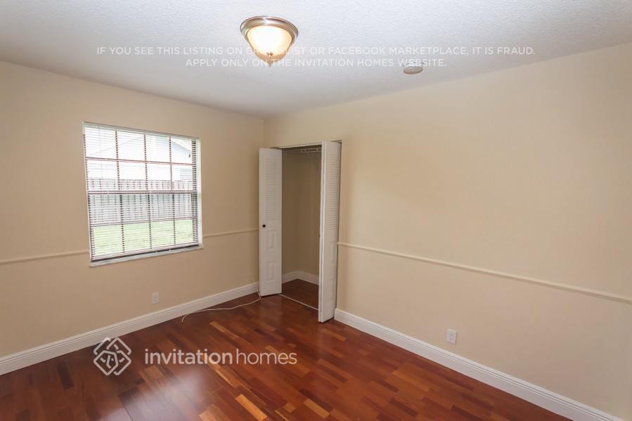 Building Photo - 842 SW 159th Terrace