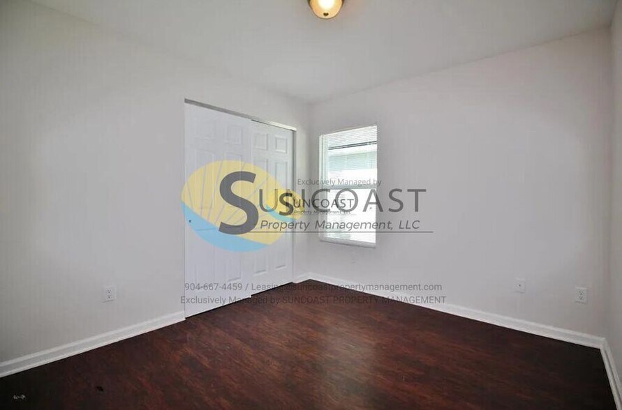 Building Photo - 8026 Galveston Ave