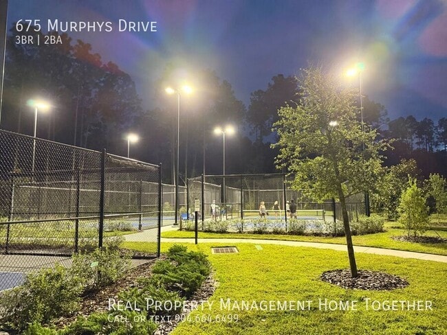 Building Photo - 675 Murphys Dr