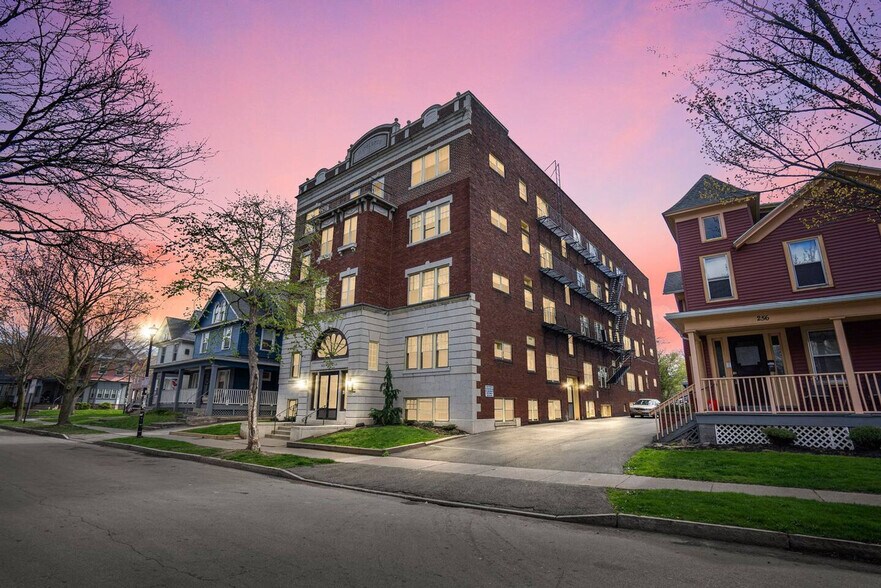 Building Photo - 250 Meigs St