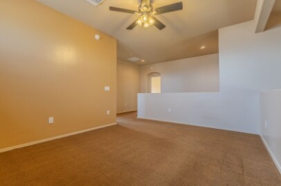 Building Photo - Beautiful home, close to Walmart, Sprouts ...