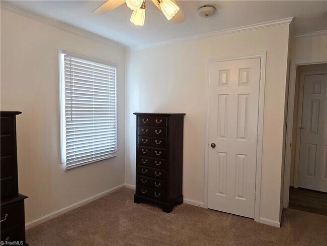 Building Photo - 1085 Brown Rd