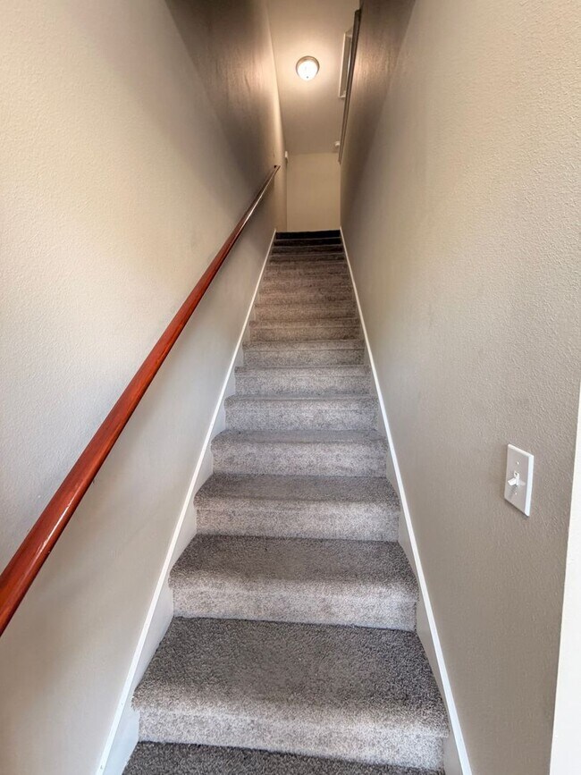 Building Photo - Modern 3/3 Condo | Prime Tallahassee Location