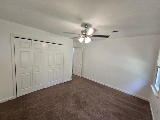 Building Photo - 4 BEDROOM IN CHESTERFIELD COUNTY all viewi...