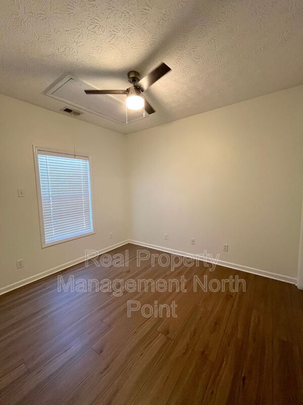 Building Photo - 155 Weatherstone Dr