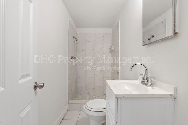 Building Photo - 3234 Fairburn Rd