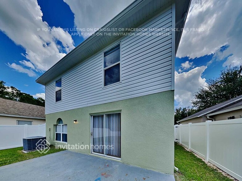 Building Photo - 30631 Birdhouse Dr