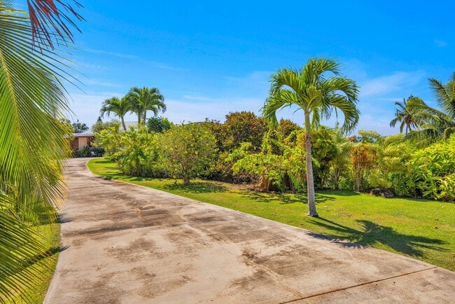 Building Photo - Launiupoko Long-Term Rental – Panoramic Vi...