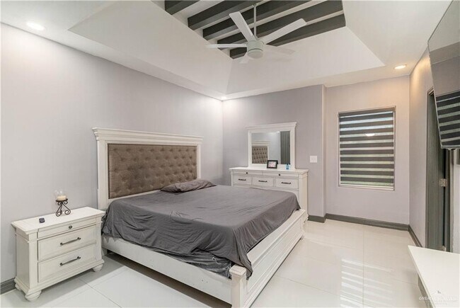 Building Photo - 12 Cimarron Dr