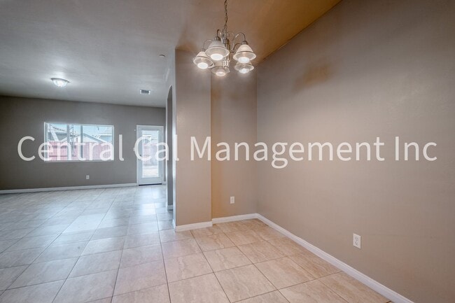 Building Photo - 4 Bedroom, 3 Bath Home in the Desired Southwest - $2595 per month!